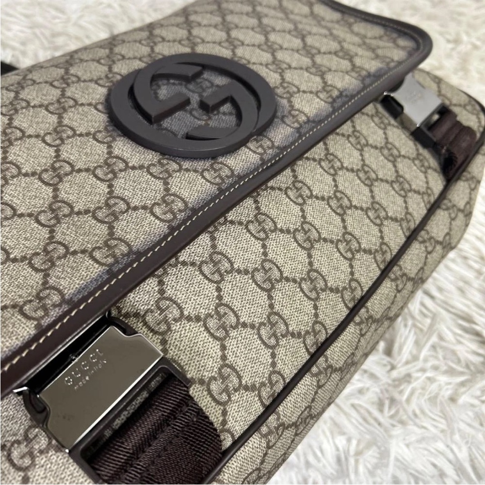 Gucci Beige Messenger Bag - Picture 9 of 16